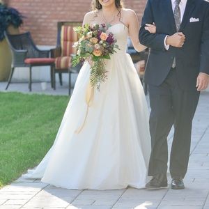 Gorgeous Wtoo (Watters) Ballgown Wedding Dress